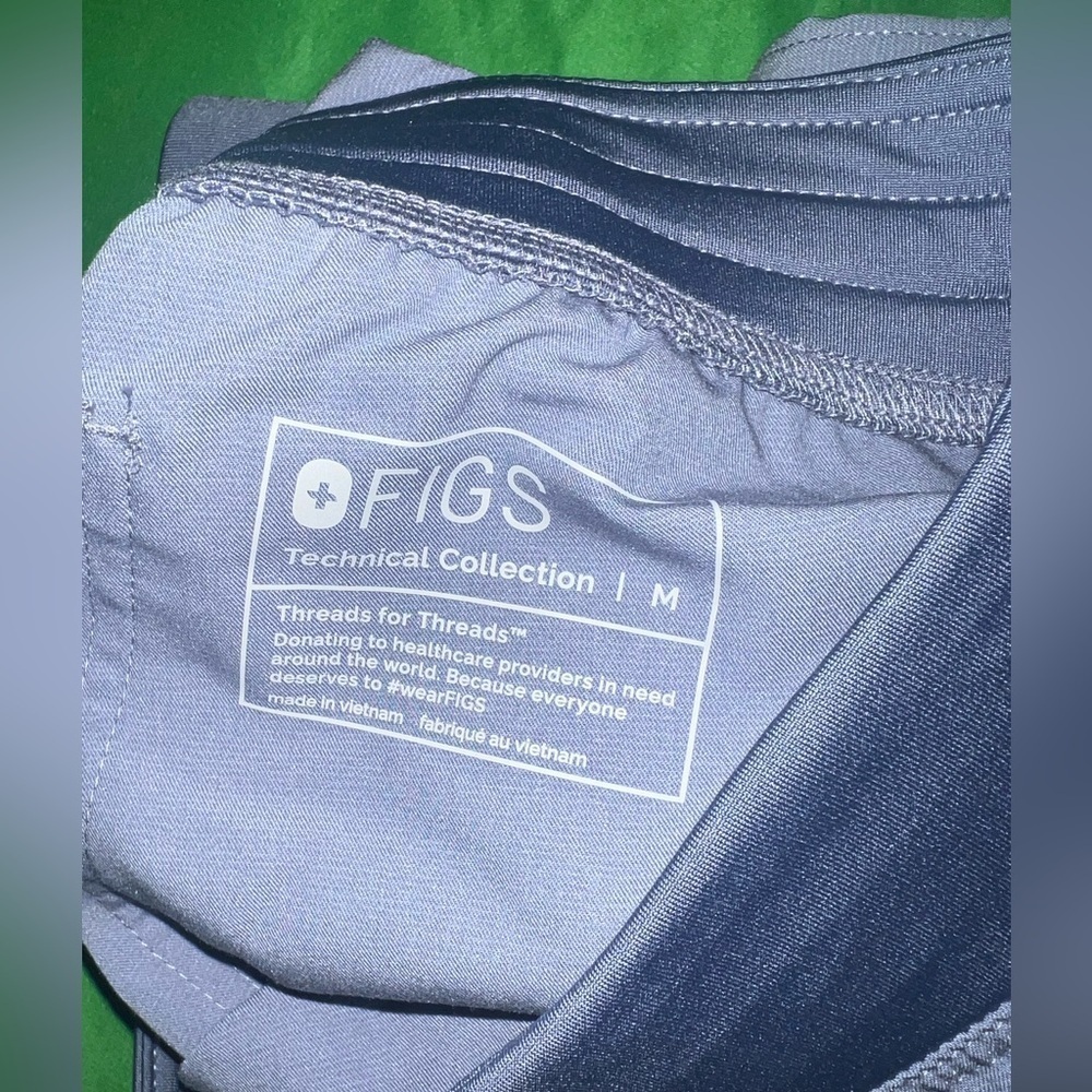 Figs Blue/ Gray Scrubs Joggers with Drawstring size Medium - Picture 3 of 6